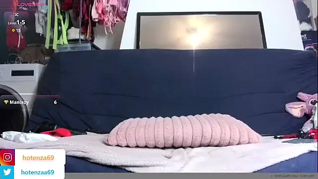 Hotenza69 online show from 03-04-25, 03:04