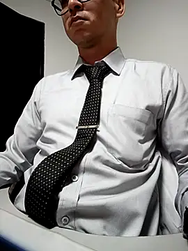 Snapshot of Business_dickkk chatting on 04-23-26, 01:35 Business dickkk online show from 04-23-26, 01:35