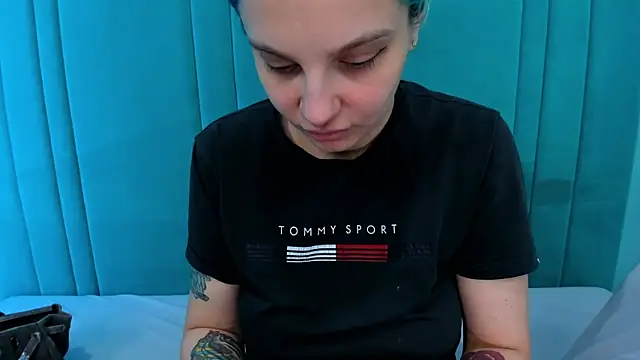 Snapshot of JuliaBusty chatting on 01-09-26, 04:59 JuliaBusty online show from 01-09-26, 04:59