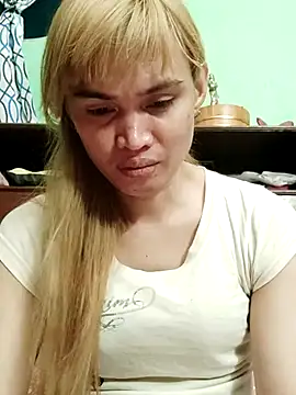 Snapshot of QueenSoreal chatting on 06-06-26, 12:54 QueenSoreal online show from 06-06-26, 12:54
