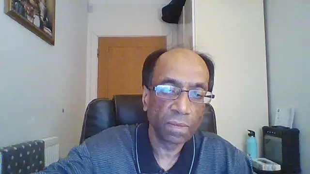 Snapshot of rauncher1 chatting on 12-20-25, 02:57 rauncher1 online show from 12-20-25, 02:57