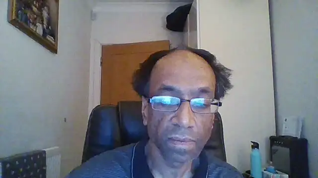 Snapshot of rauncher1 chatting on 12-21-25, 09:49 rauncher1 online show from 12-21-25, 09:49