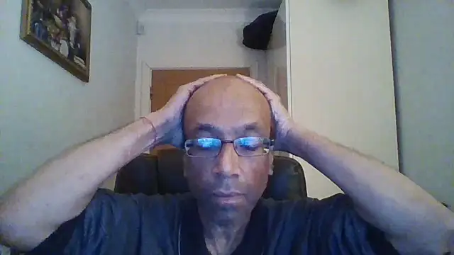 Snapshot of rauncher1 chatting on 01-06-26, 09:02 rauncher1 online show from 01-06-26, 09:02