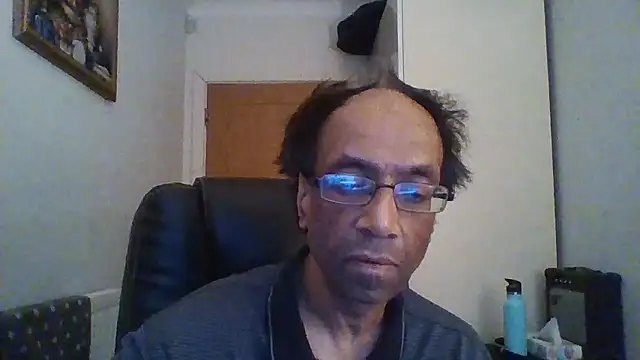 Snapshot of rauncher1 chatting on 01-09-26, 10:29 rauncher1 online show from 01-09-26, 10:29