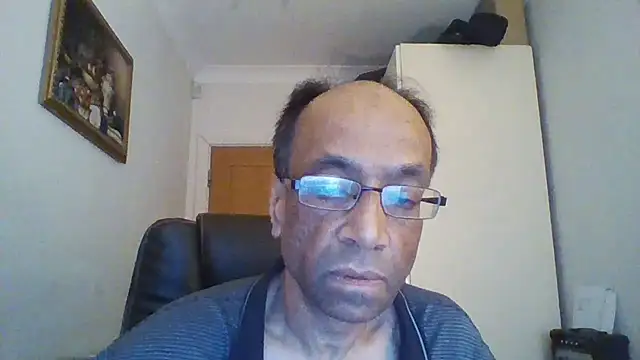 Snapshot of rauncher1 chatting on 01-11-26, 10:31 rauncher1 online show from 01-11-26, 10:31