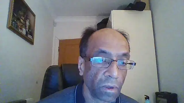 Snapshot of rauncher1 chatting on 01-15-26, 09:25 rauncher1 online show from 01-15-26, 09:25