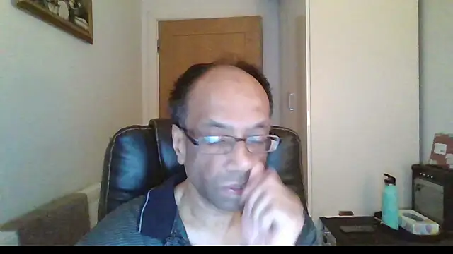 Snapshot of rauncher1 chatting on 02-05-26, 08:41 rauncher1 online show from 02-05-26, 08:41