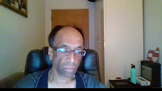 Snapshot of rauncher1 chatting on 02-07-26, 12:58 rauncher1 online show from 02-07-26, 12:58