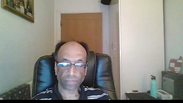 Snapshot of rauncher1 chatting on 02-08-26, 12:36 rauncher1 online show from 02-08-26, 12:36