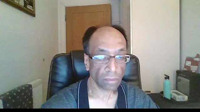 Snapshot of rauncher1 chatting on 02-09-26, 08:51 rauncher1 online show from 02-09-26, 08:51