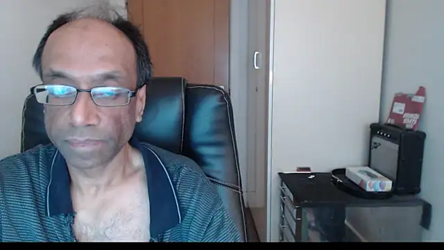 Snapshot of rauncher1 chatting on 02-11-26, 12:54 rauncher1 online show from 02-11-26, 12:54