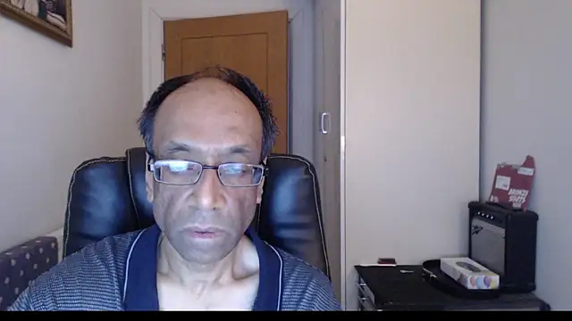 Snapshot of rauncher1 chatting on 02-12-26, 09:37 rauncher1 online show from 02-12-26, 09:37