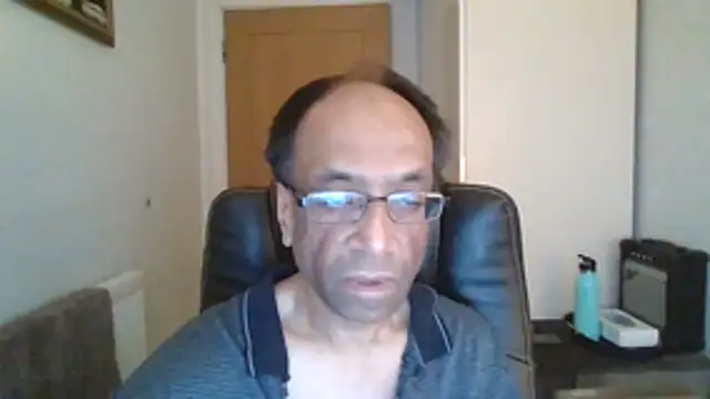 Snapshot of rauncher1 chatting on 03-10-26, 08:52 rauncher1 online show from 03-10-26, 08:52