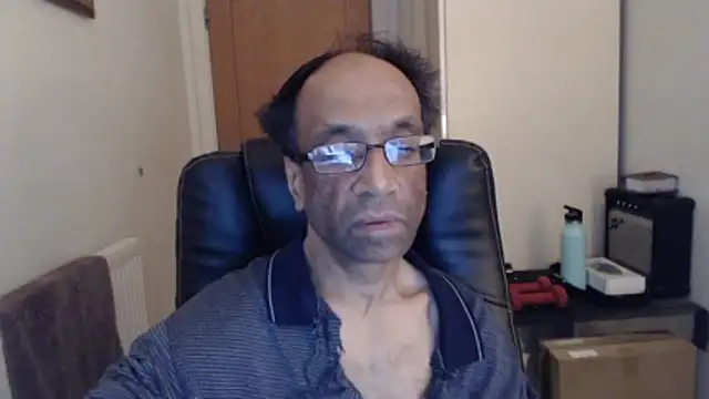 Snapshot of rauncher1 chatting on 03-17-26, 12:04 rauncher1 online show from 03-17-26, 12:04