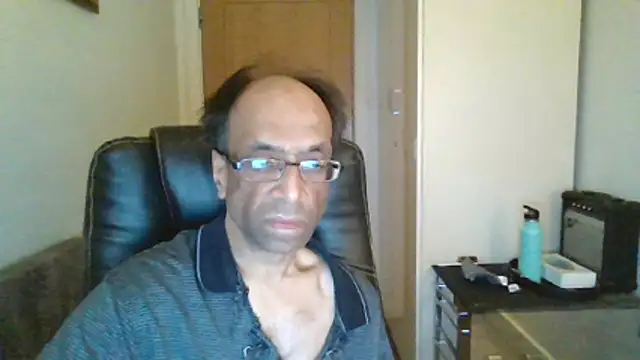 Snapshot of rauncher1 chatting on 03-23-26, 11:31 rauncher1 online show from 03-23-26, 11:31