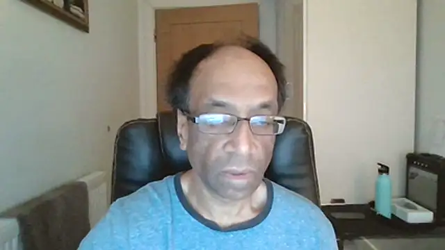 Snapshot of rauncher1 chatting on 04-03-26, 09:18 rauncher1 online show from 04-03-26, 09:18