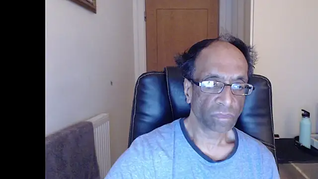 Snapshot of rauncher1 chatting on 04-04-26, 11:46 rauncher1 online show from 04-04-26, 11:46