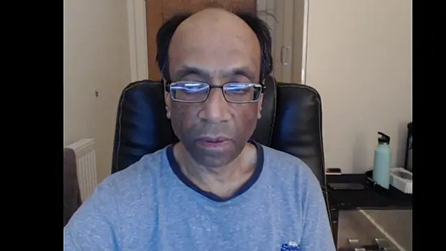 Snapshot of rauncher1 chatting on 04-06-26, 11:05 rauncher1 online show from 04-06-26, 11:05