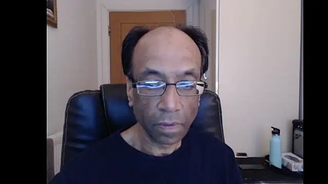 Snapshot of rauncher1 chatting on 04-14-26, 08:09 rauncher1 online show from 04-14-26, 08:09