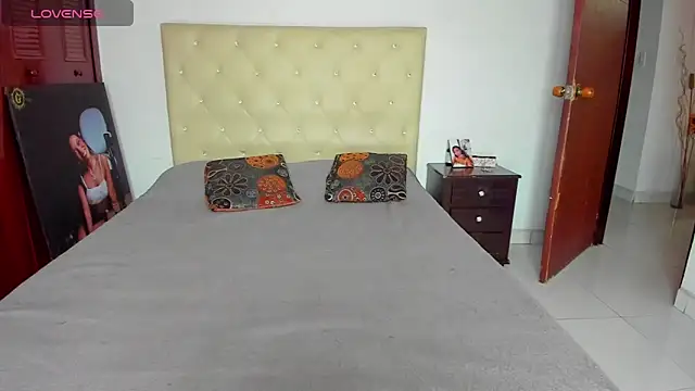 Snapshot of LUISSA_ chatting on 05-17-26, 02:57 LUISSA online show from 05-17-26, 02:57