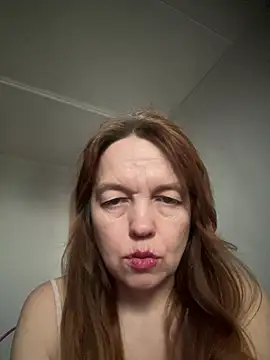 Snapshot of Susanel chatting on 04-09-26, 11:37 Susanel online show from 04-09-26, 11:37