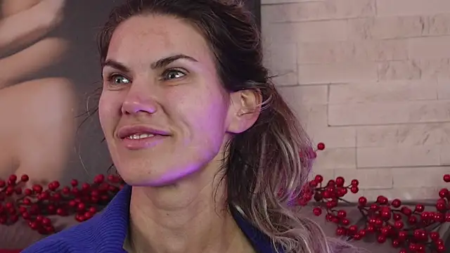 FeliciaKrige online show from 12-21-25, 08:05