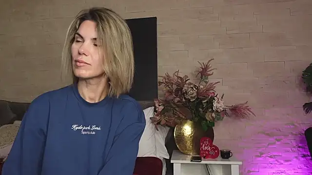 FeliciaKrige online show from 03-03-26, 09:42