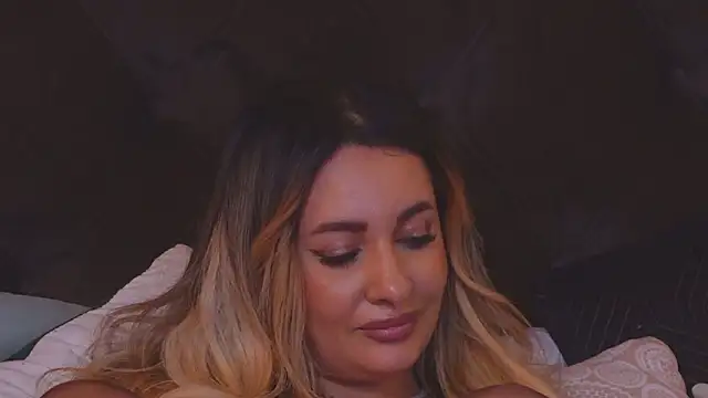 YaaraCollins online show from 12-04-24, 03:15