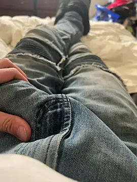 Snapshot of cumgitsumdic chatting on 01-23-25, 07:29 cumgitsumdic online show from 01-23-25, 07:29