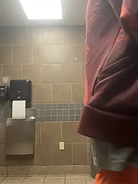 Snapshot of cumgitsumdic chatting on 02-06-25, 05:40 cumgitsumdic online show from 02-06-25, 05:40