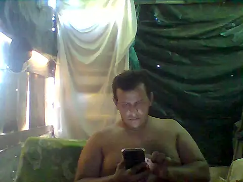 Snapshot of Saimonhot chatting on 10-26-25, 08:37 Saimonhot online show from 10-26-25, 08:37