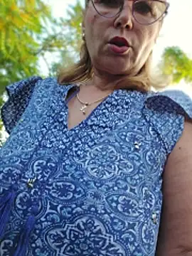 Snapshot of elacoquette chatting on 06-22-26, 03:36 elacoquette online show from 06-22-26, 03:36