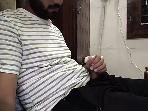 Snapshot of brownie_cake_cb chatting on 11-17-25, 05:19 brownie cake cb online show from 11-17-25, 05:19