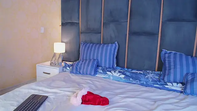 CaseyMoon online show from 12-21-25, 12:45