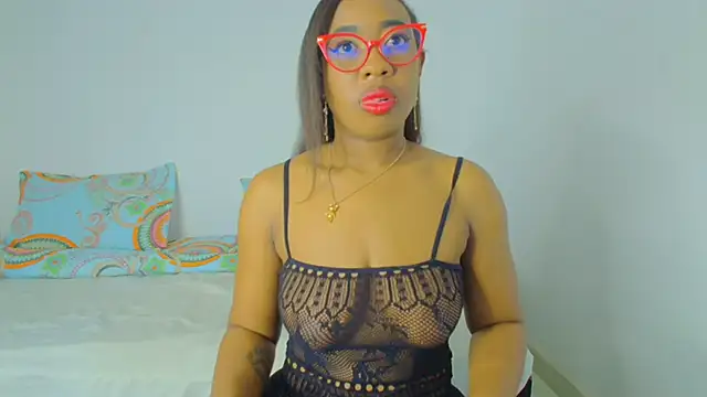 Snapshot of CaseyMoon chatting on 06-25-26, 10:53 CaseyMoon online show from 06-25-26, 10:53
