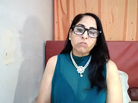 Snapshot of Indiankushy chatting on 09-18-25, 04:53 Indiankushy online show from 09-18-25, 04:53