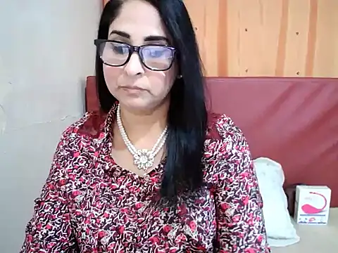 Snapshot of Indiankushy chatting on 10-02-25, 04:36 Indiankushy online show from 10-02-25, 04:36