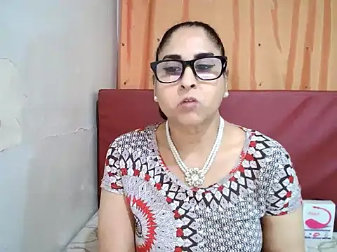 Snapshot of Indiankushy chatting on 10-07-25, 04:48 Indiankushy online show from 10-07-25, 04:48