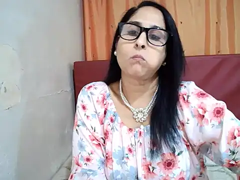 Snapshot of Indiankushy chatting on 10-16-25, 04:52 Indiankushy online show from 10-16-25, 04:52