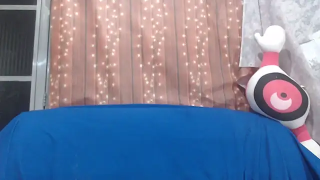 Venusluxodomme online show from 02-15-26, 02:30