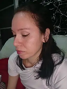 Snapshot of Venusluxodomme chatting on 05-29-26, 02:31 Venusluxodomme online show from 05-29-26, 02:31
