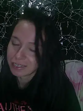 Snapshot of Venusluxodomme chatting on 06-09-26, 04:24 Venusluxodomme online show from 06-09-26, 04:24