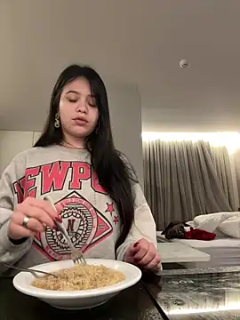 kiarafonseca  online show from 10-08-25, 12:30