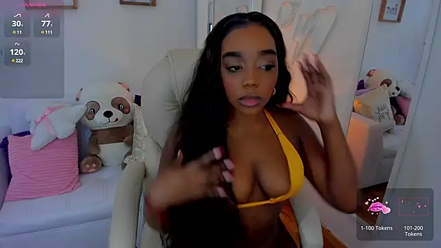 Snapshot of zobe_love chatting on 01-15-25, 07:44 zobe love online show from 01-15-25, 07:44