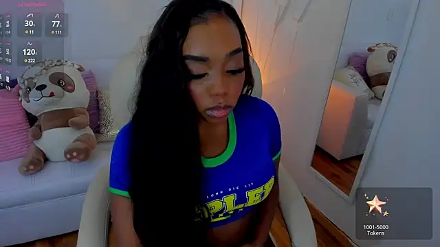 Snapshot of zobe_love chatting on 02-10-25, 05:19 zobe love online show from 02-10-25, 05:19