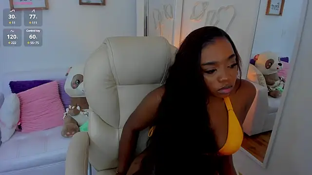 Snapshot of zobe_love chatting on 03-08-25, 03:17 zobe love online show from 03-08-25, 03:17