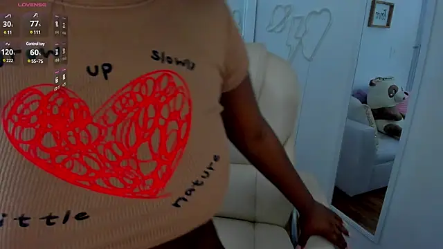 Snapshot of zobe_love chatting on 03-12-25, 11:01 zobe love online show from 03-12-25, 11:01