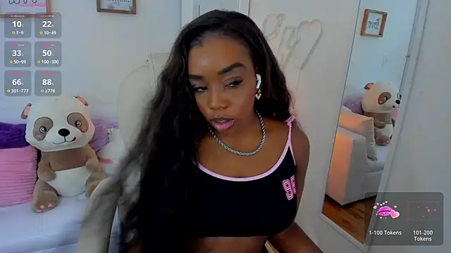 Snapshot of zobe_love chatting on 03-13-25, 07:50 zobe love online show from 03-13-25, 07:50