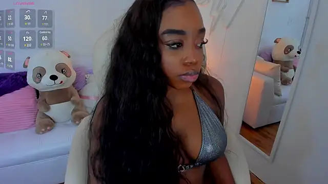 Snapshot of zobe_love chatting on 03-14-25, 07:44 zobe love online show from 03-14-25, 07:44