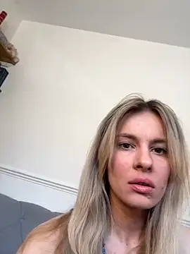 Snapshot of DollyDripp chatting on 05-01-26, 10:31 DollyDripp online show from 05-01-26, 10:31